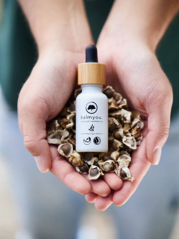 Moringaöl – der Wunderbaum Afrikas für reine Haut & gesundes Haar