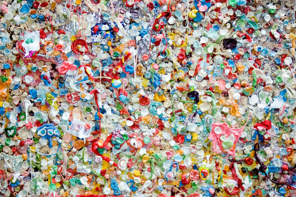Plastik & Mikroplastik: Unsichtbare Gefahr für Mensch & Umwelt